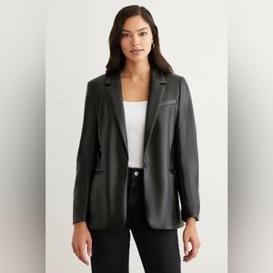 Dynamite Lorelei Faux Leather Slim Blazer (jet black)